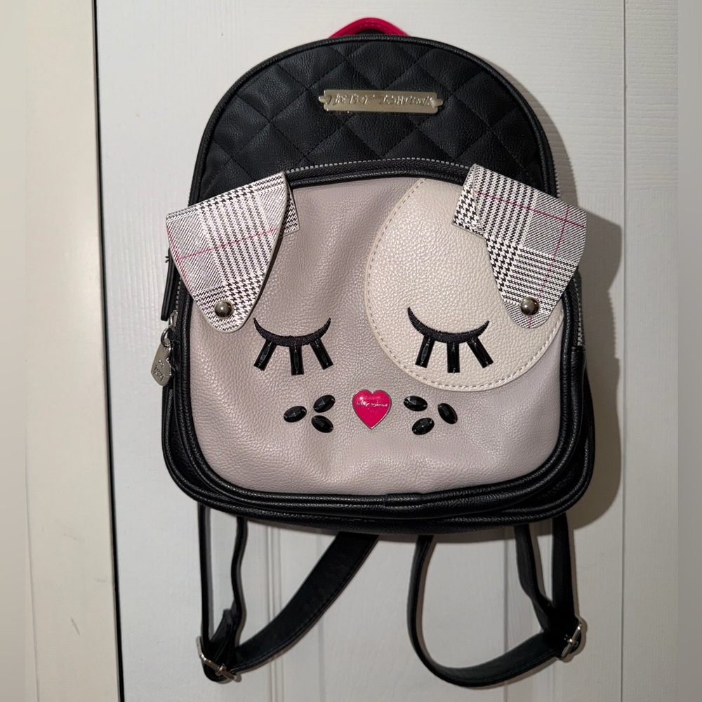 BETSEY JOHNSON WOMEN'S DIAMOND QUILT KITCH BACKPACK - Picture 2 of 7